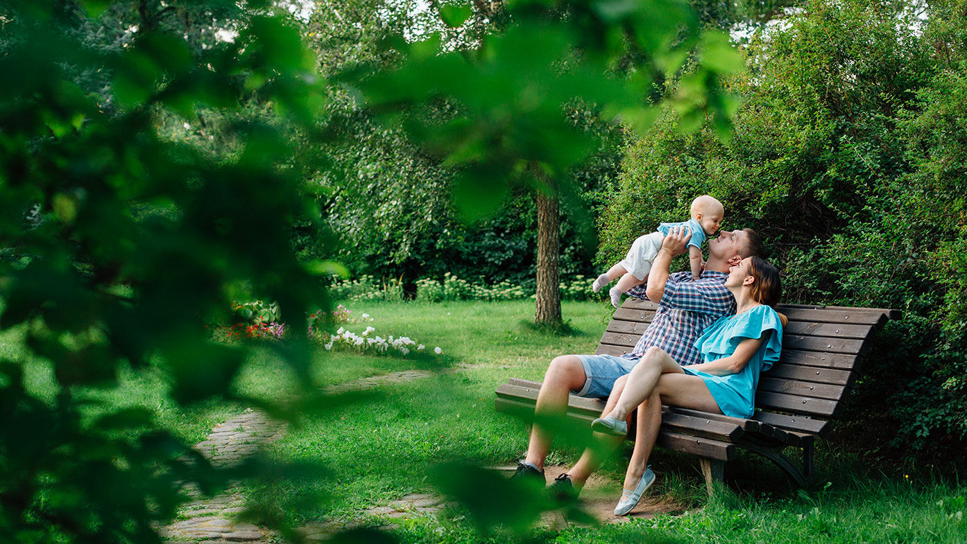 Juli 2018 ist der Monat der Gartenbank