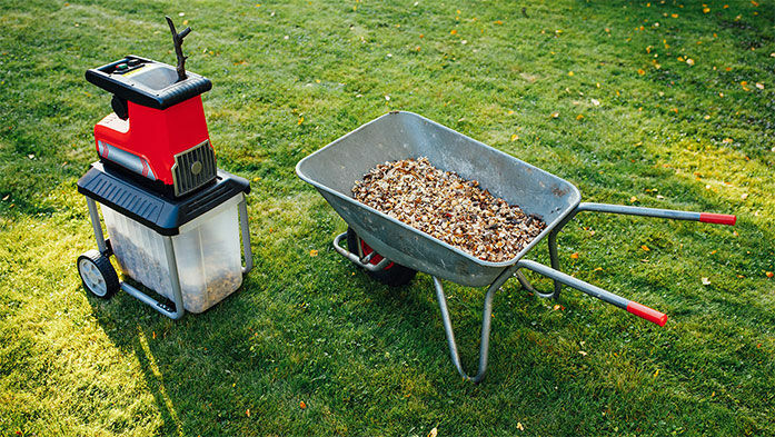 Gartenabfälle und Erdaushub entsorgen: Was muss ich beachten?